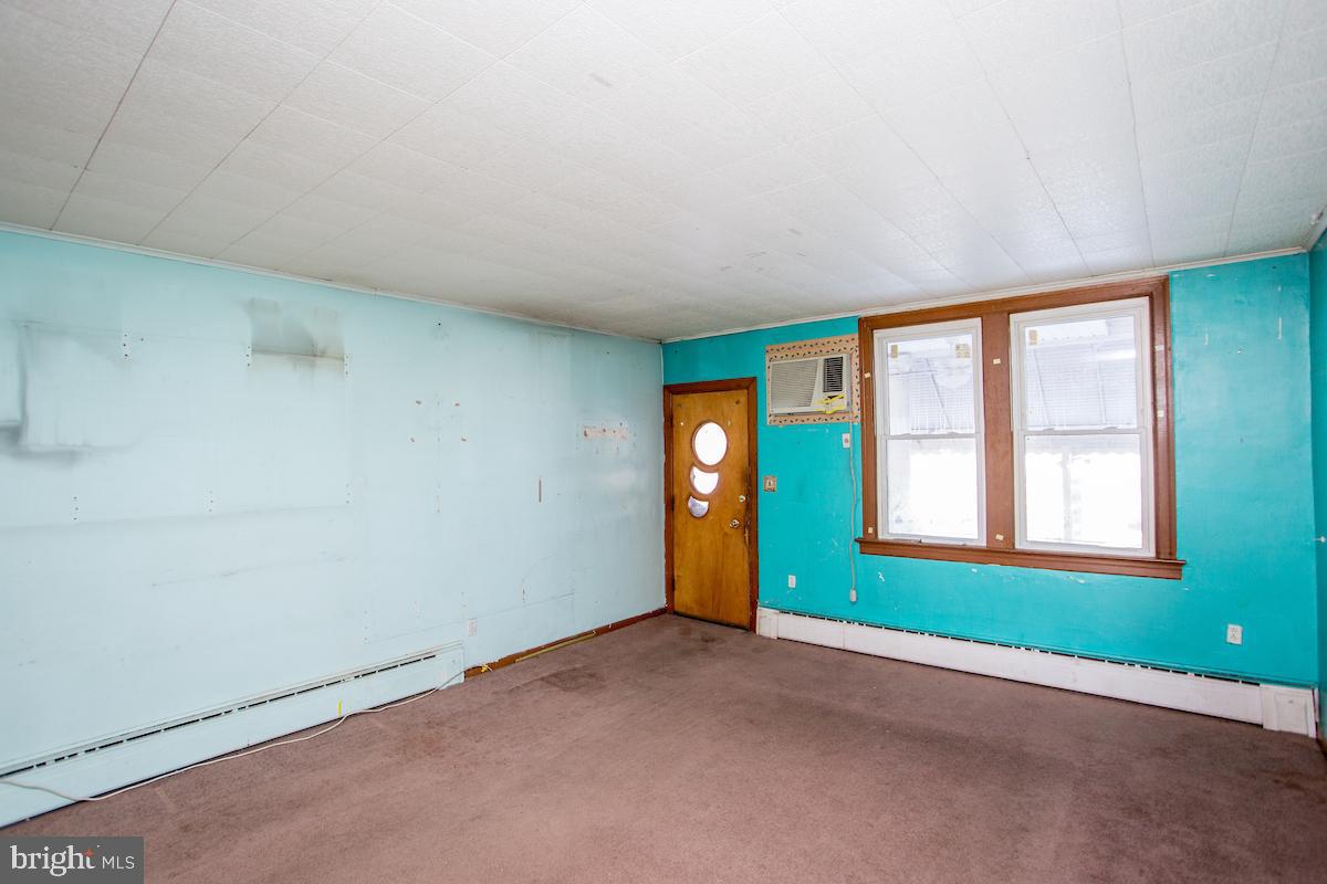 916 Jefferson Ave Property Photo 4