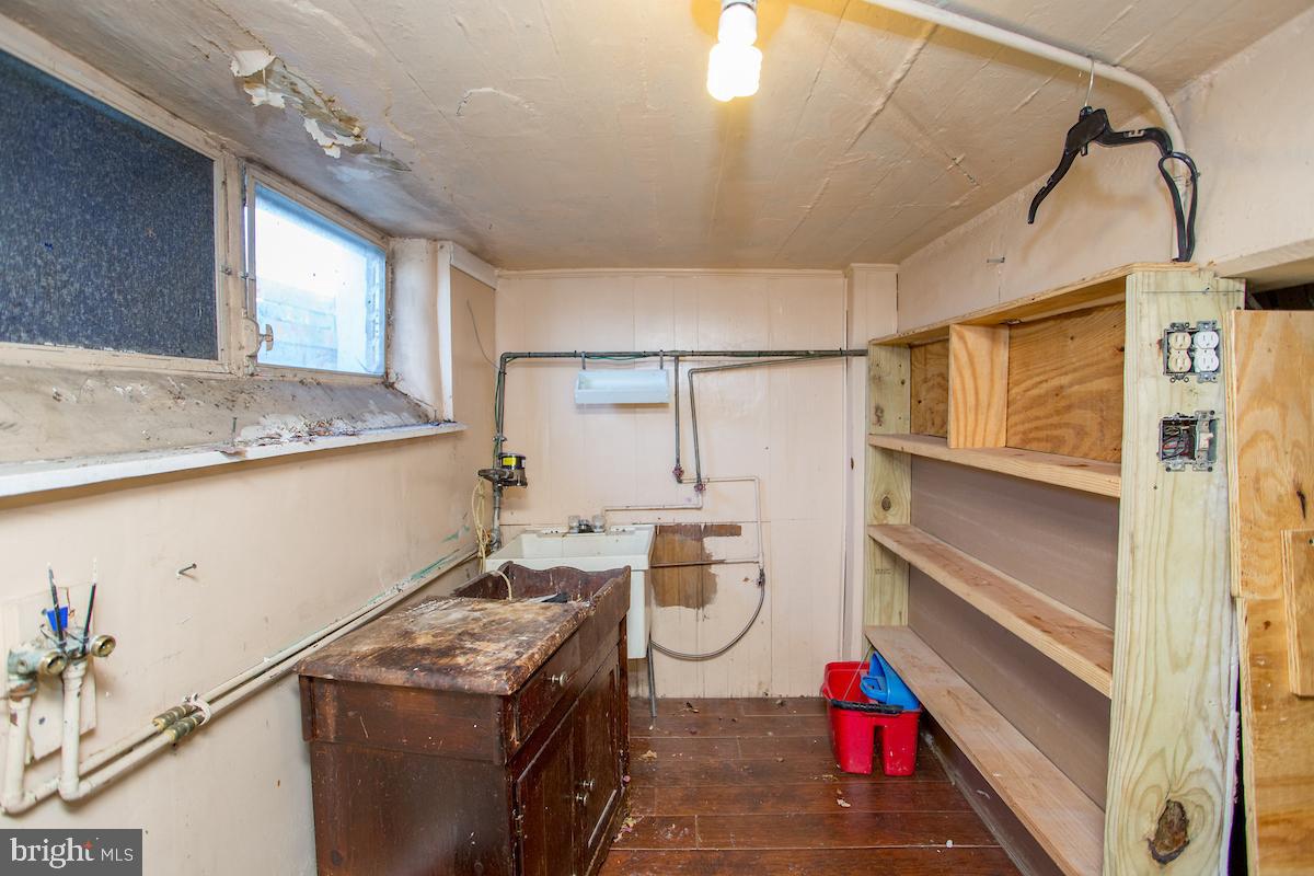 916 Jefferson Ave Property Photo 29