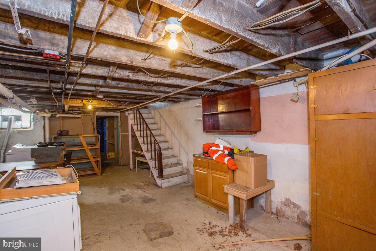 916 Jefferson Ave Property Photo 35