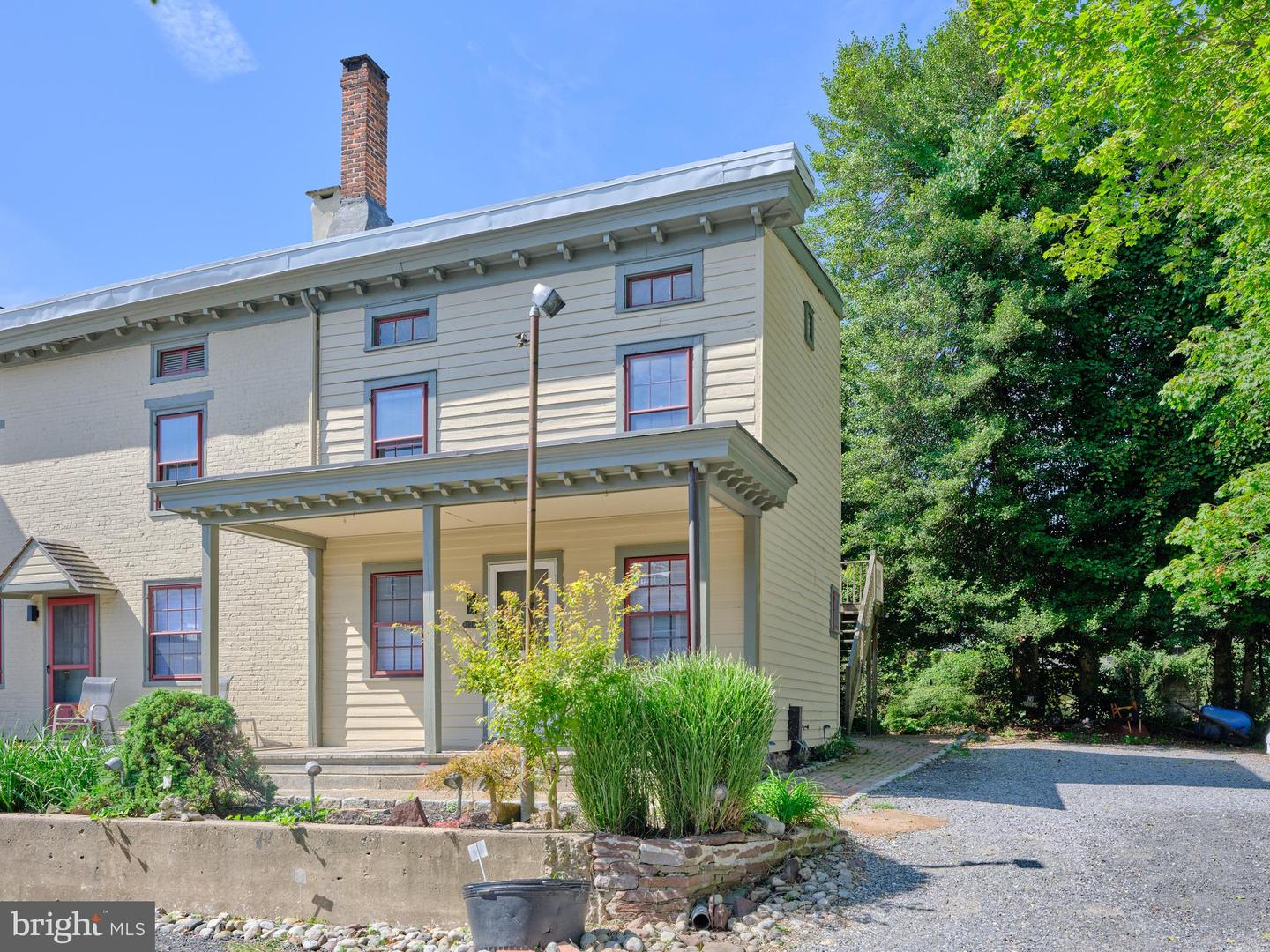 14 W Bridge Street #a Property Photo 6