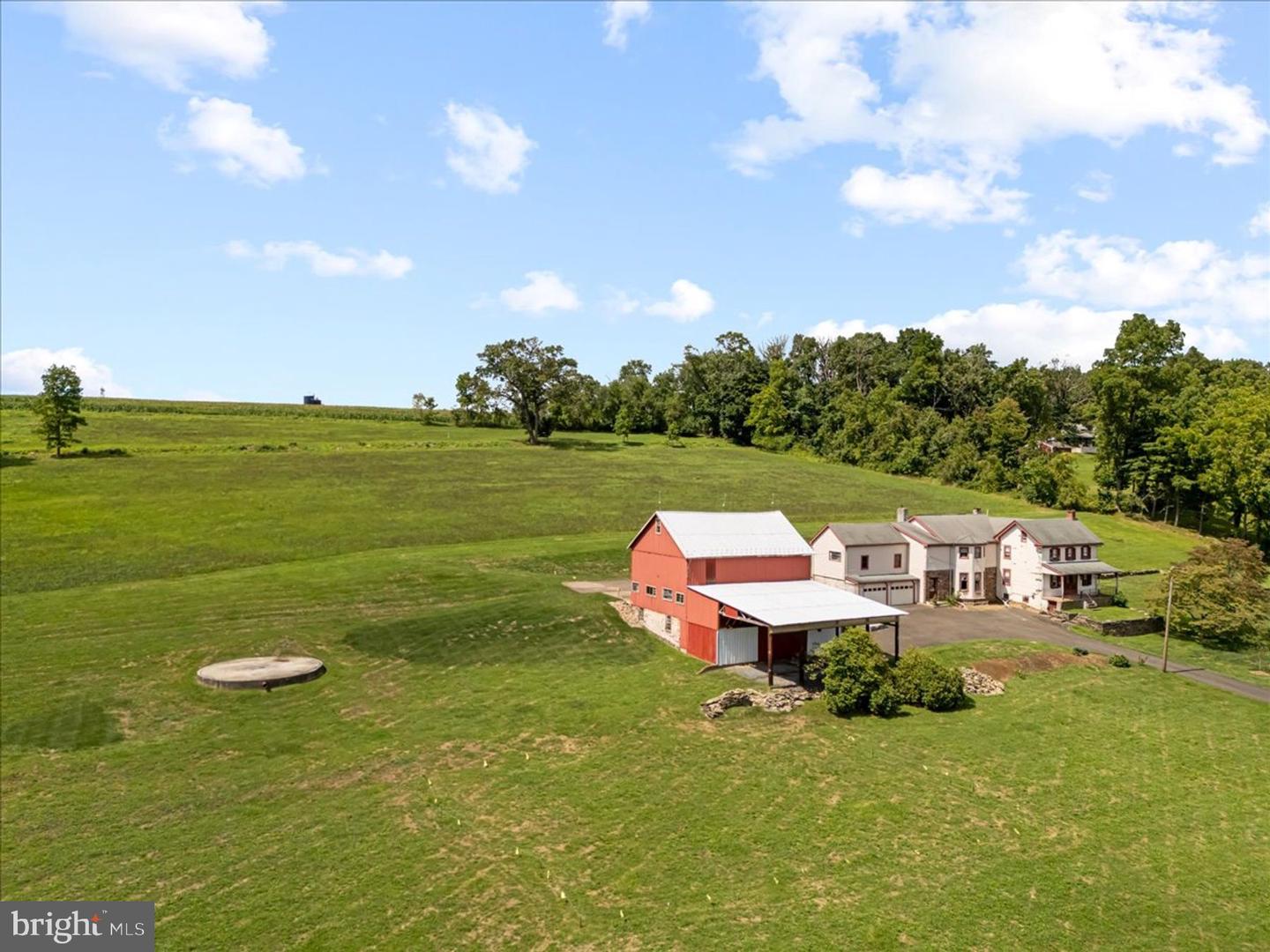 4099 Curly Hill Rd Property Photo 3