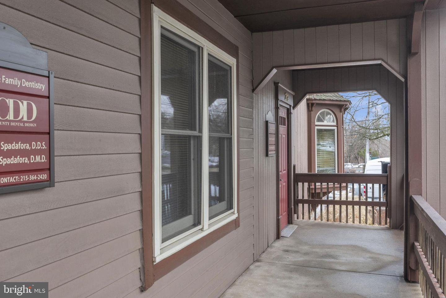 95 Almshouse Rd #202 Property Photo 7