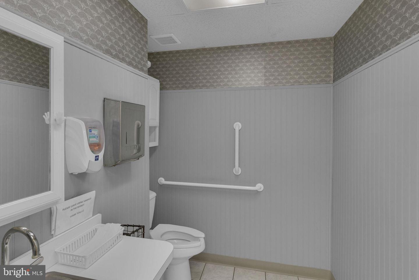 95 Almshouse Rd #202 Property Photo 16
