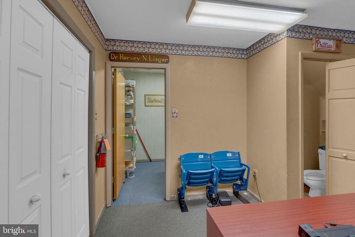 95 Almshouse Rd #202 Property Photo 19