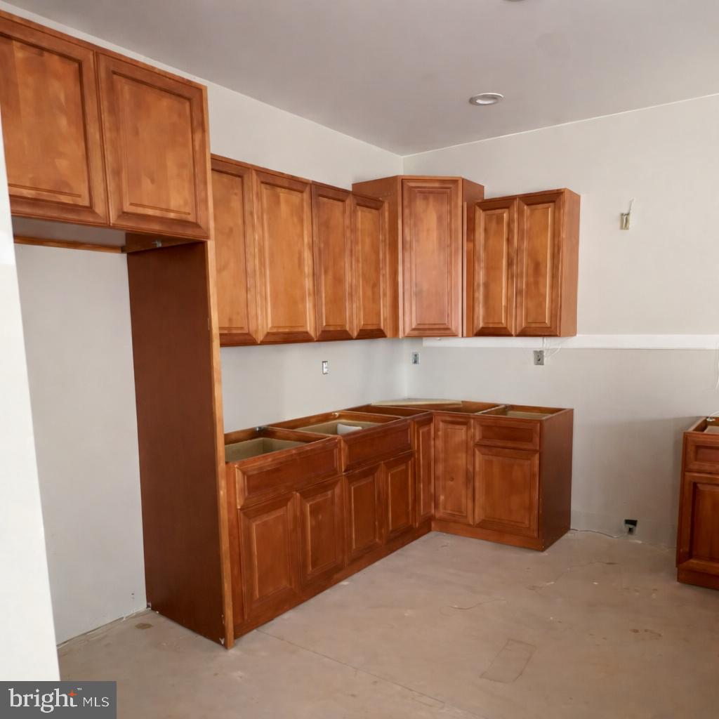 1206 Plymouth Ave Property Photo 12