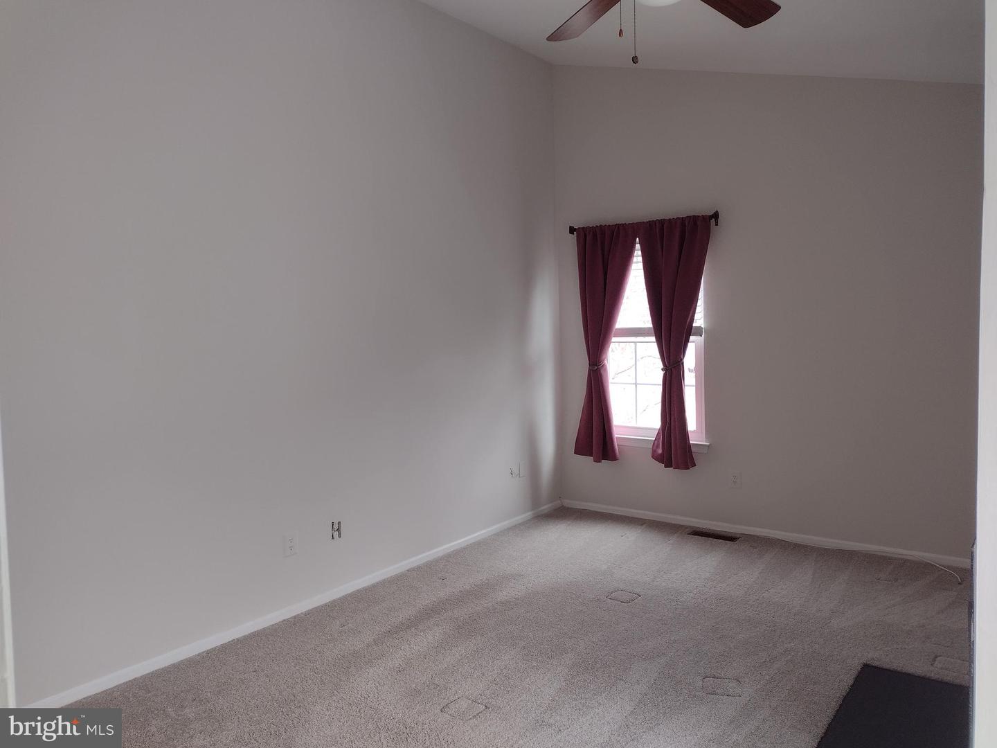 83 Avon Ln Property Photo 18