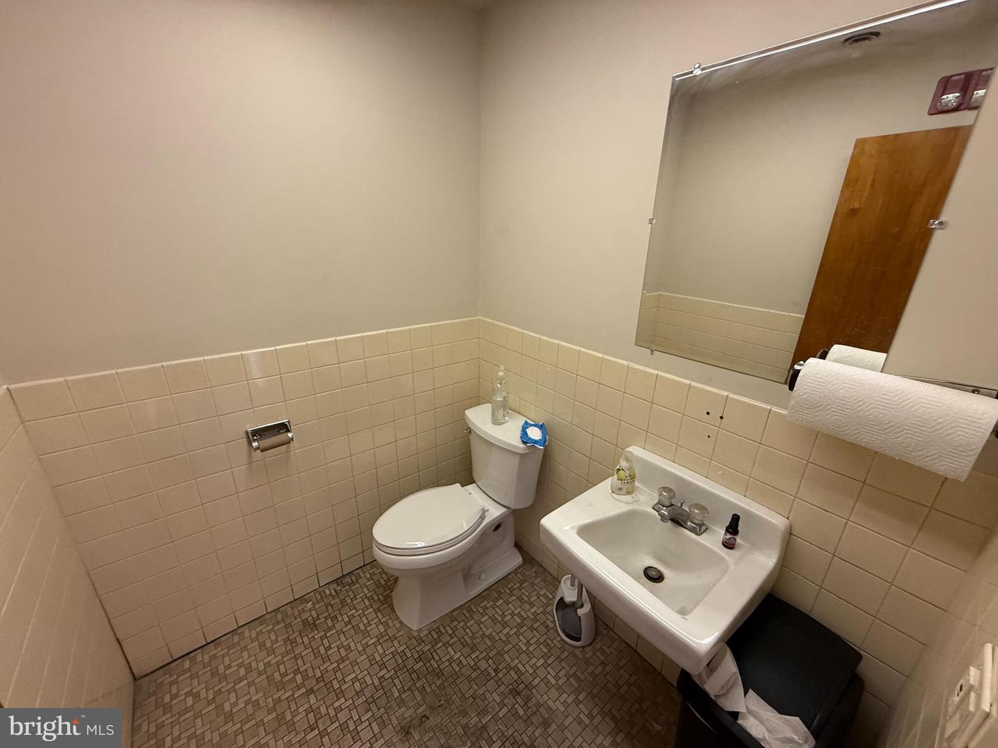 121 Friends Ln #500 Property Photo 24