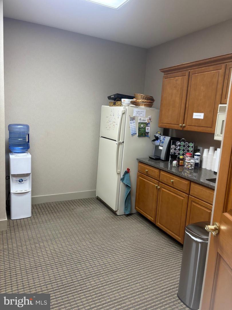 220 Farm Lane Property Photo 3