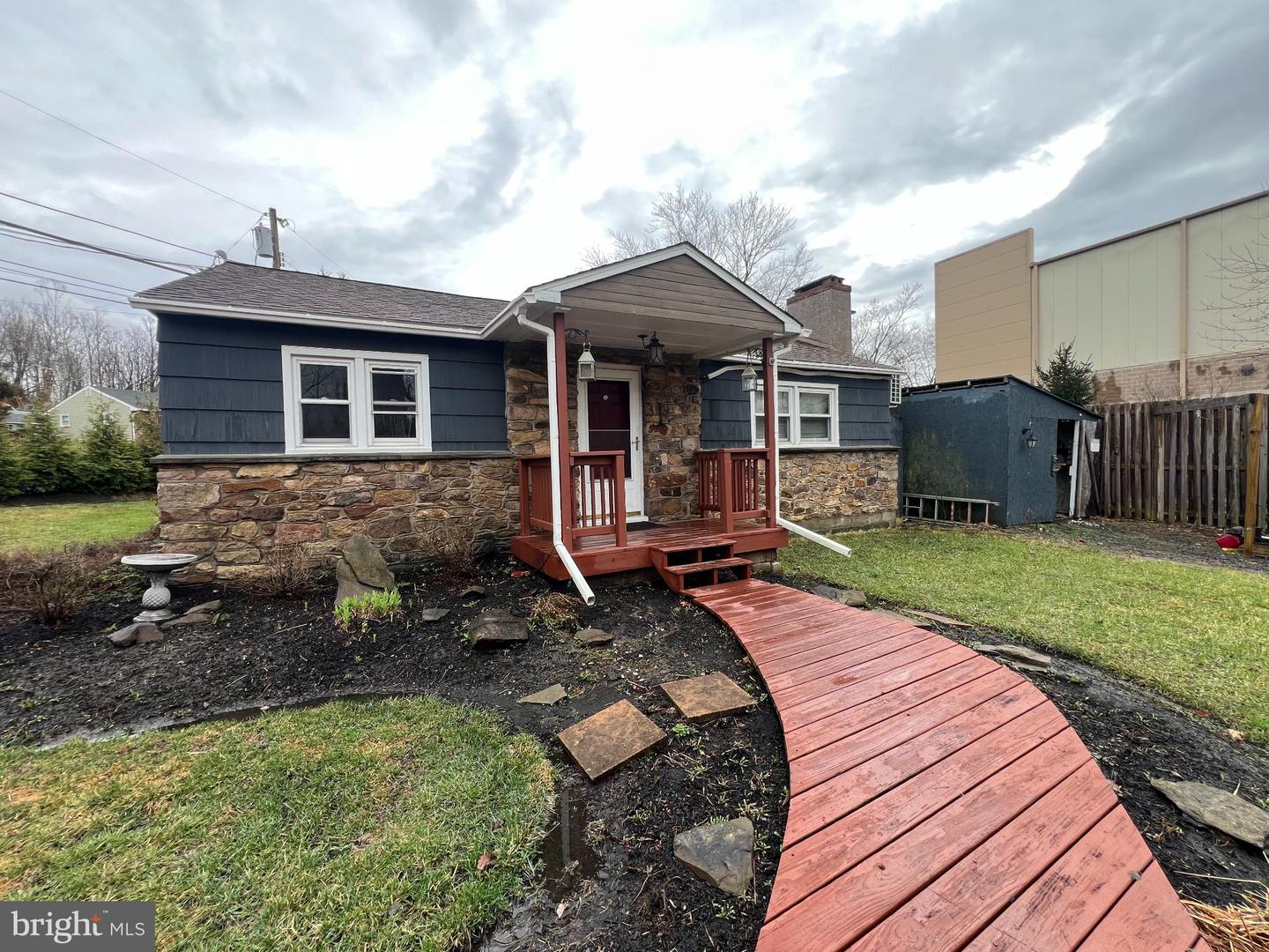 30 Duane Rd Property Photo 1