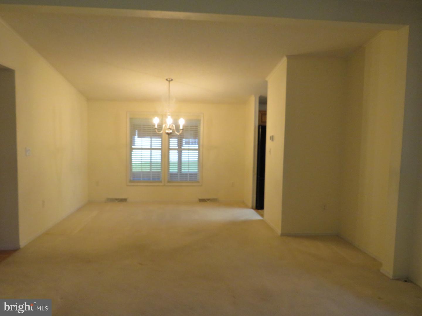 143 Raven Ct Property Photo 8
