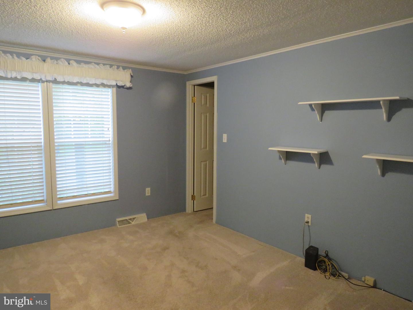 143 Raven Ct Property Photo 16
