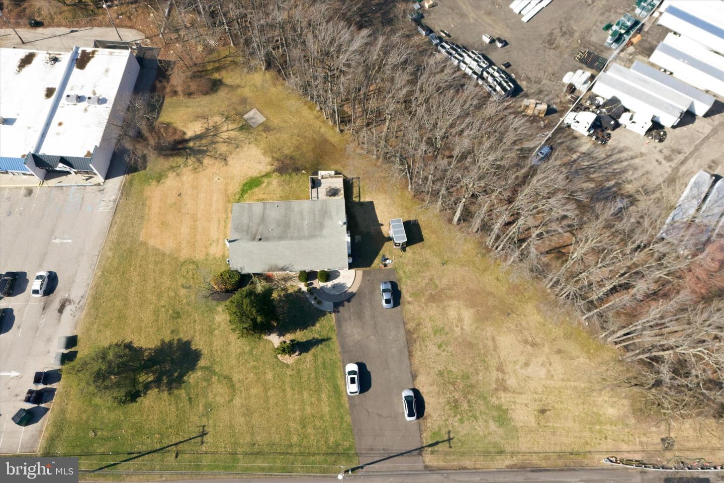 211 Lincoln Hwy Property Photo 1