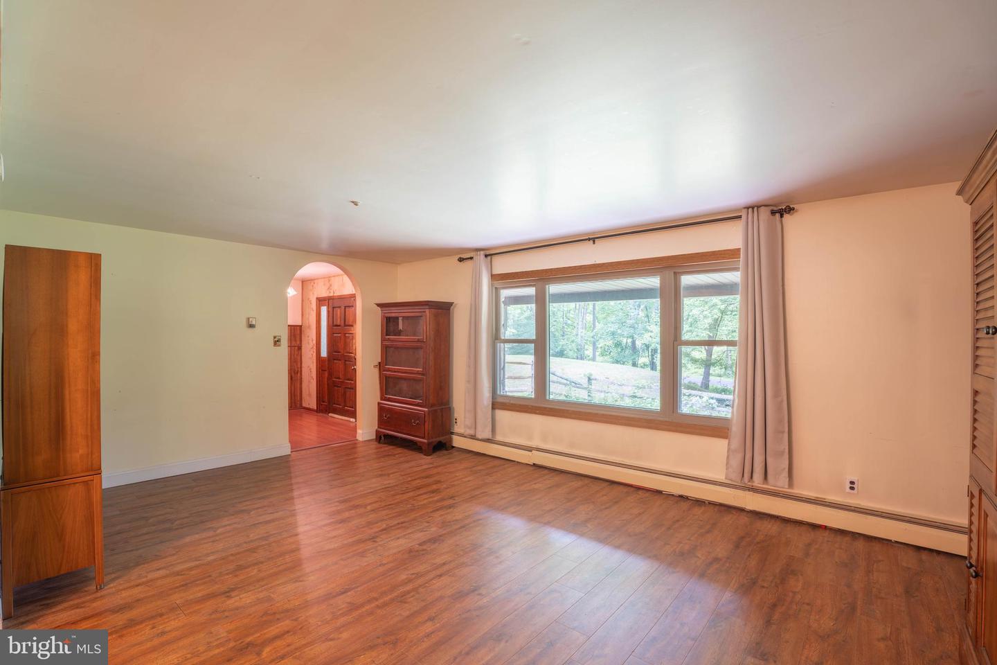 1535 Fieldwood Rd Property Photo 3
