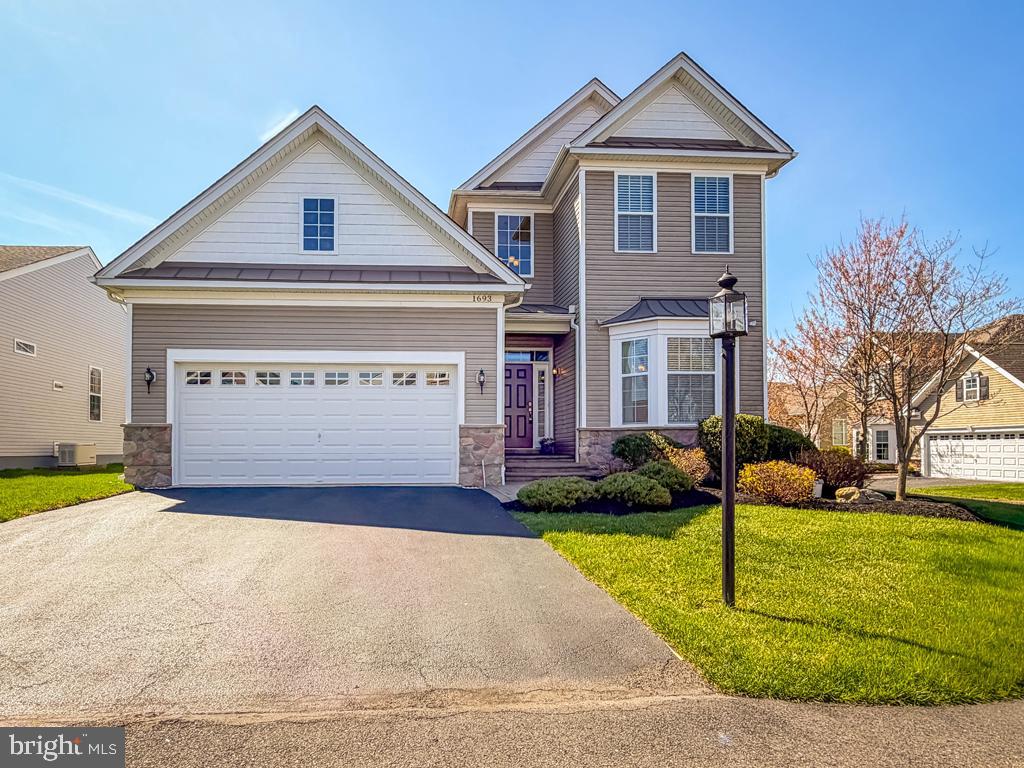 1693 Pierce Way Property Photo 1
