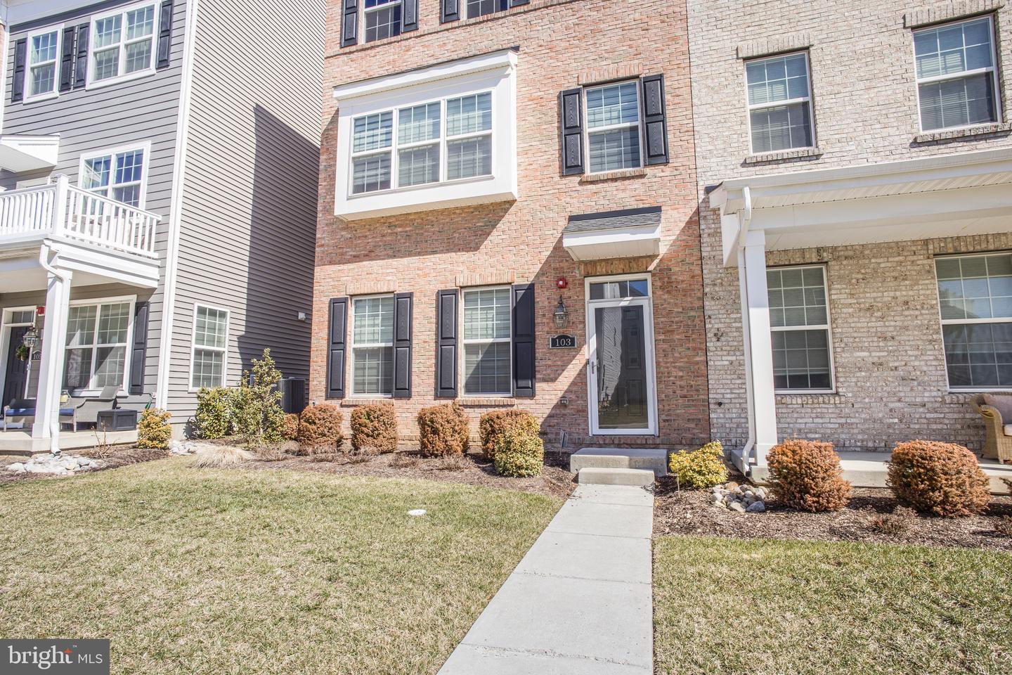 103 Waterside Mews Property Photo 42