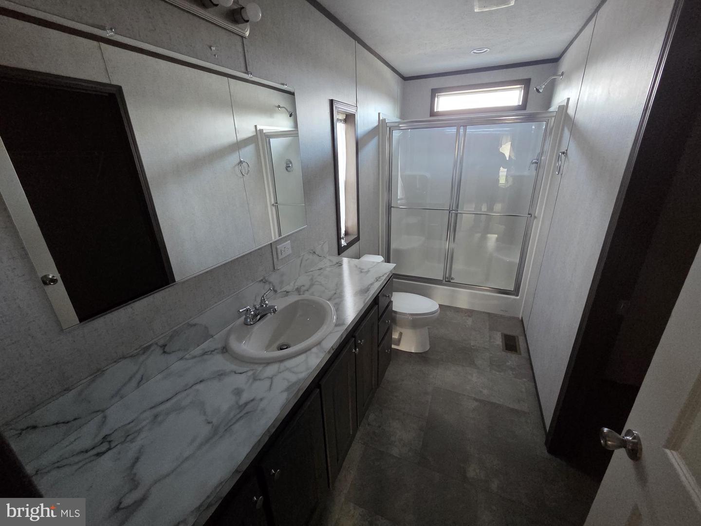 4 Woodedge Dr Property Photo 8