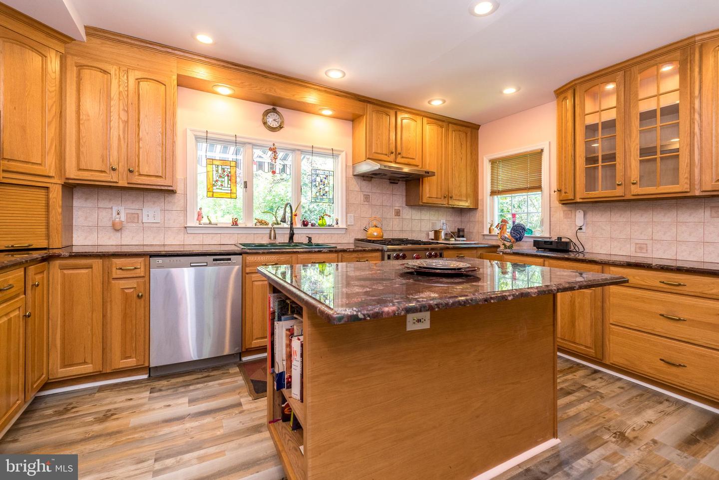 825 Highland Ave Property Photo 42