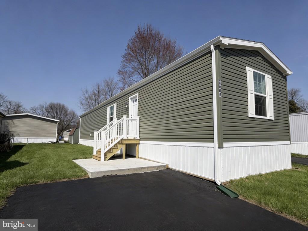 6326 Fuler Dr Property Photo 2