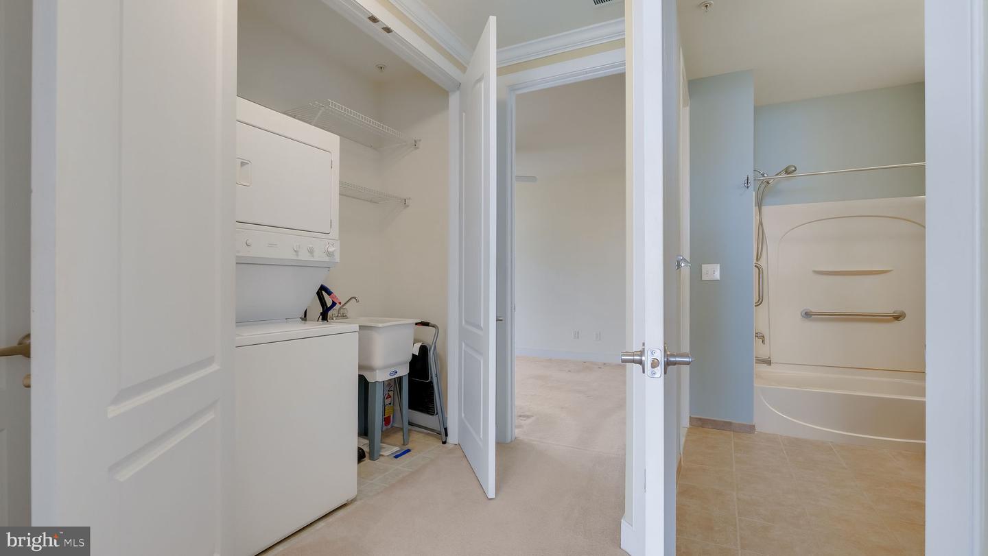 1218 Meridian Blvd #1218 Property Photo 36