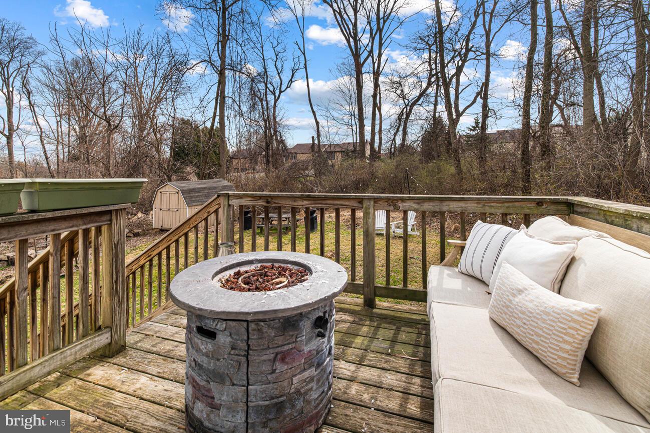 1555 Fieldwood Rd Property Photo 22