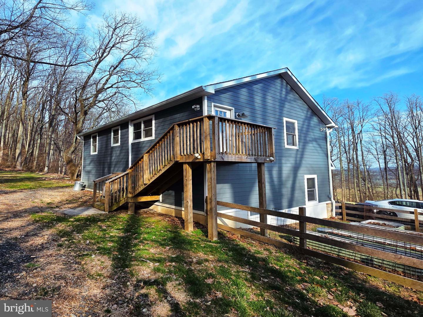 3911 Dogwood Ln #upper Property Photo 1