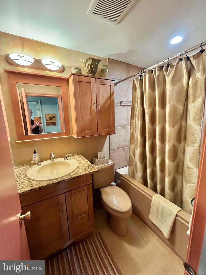 107 Carousel Cir Property Photo 18