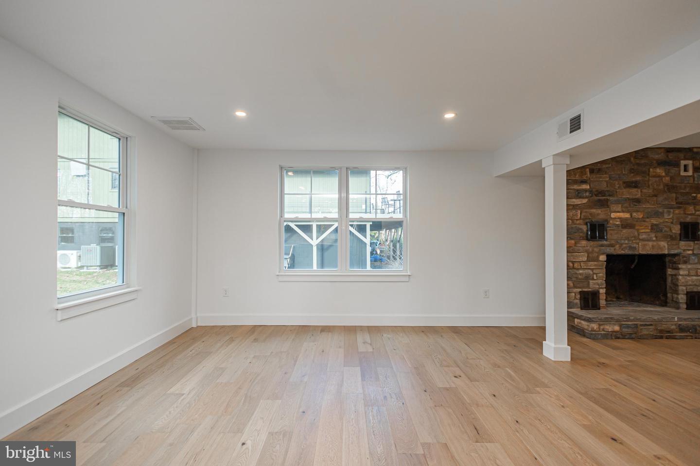 1434 River Rd Property Photo 11