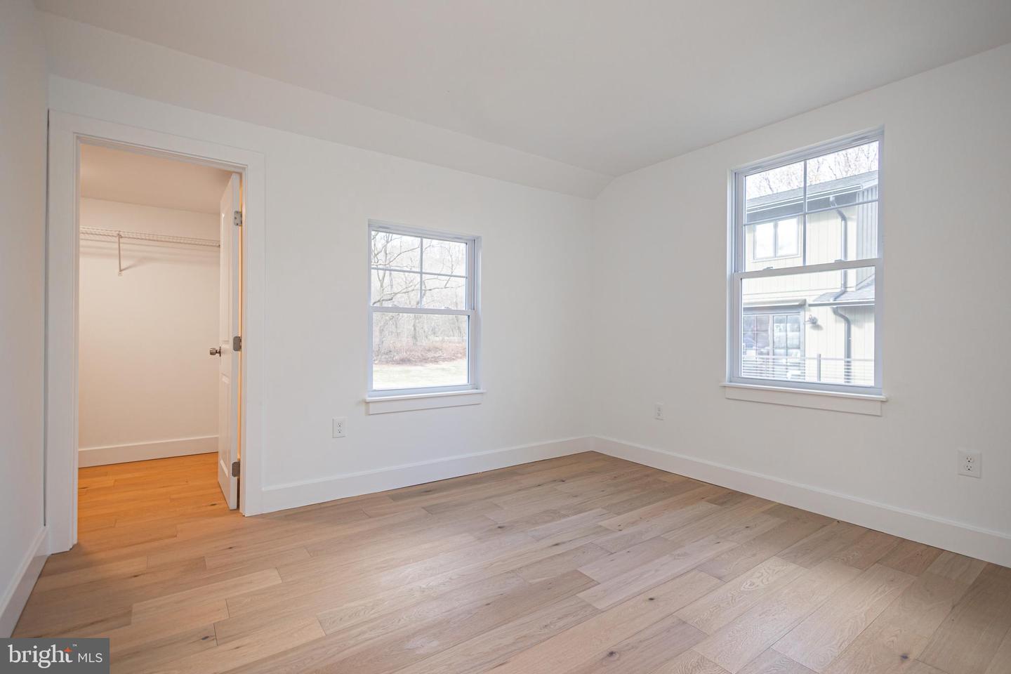 1434 River Rd Property Photo 16