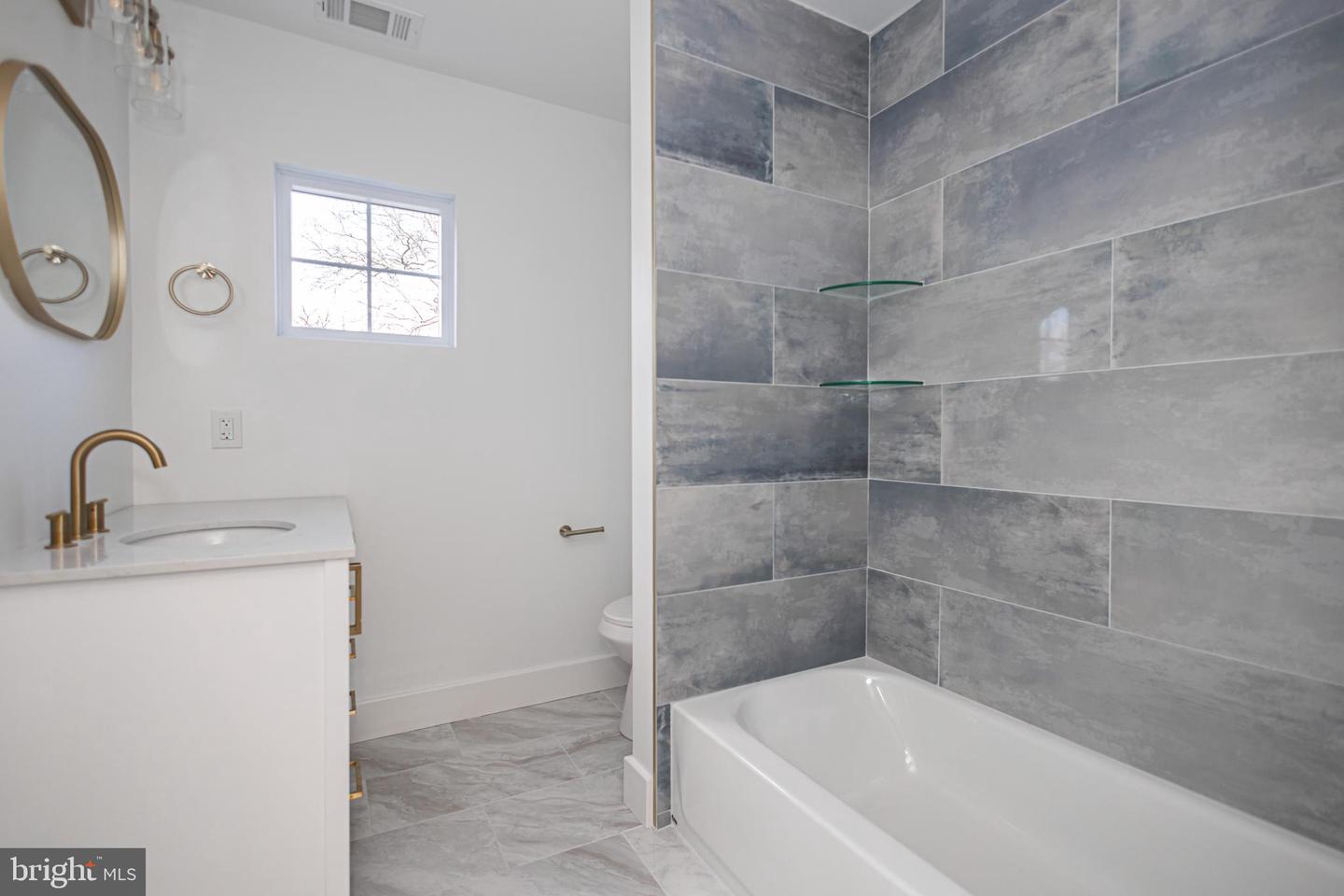 1434 River Rd Property Photo 18