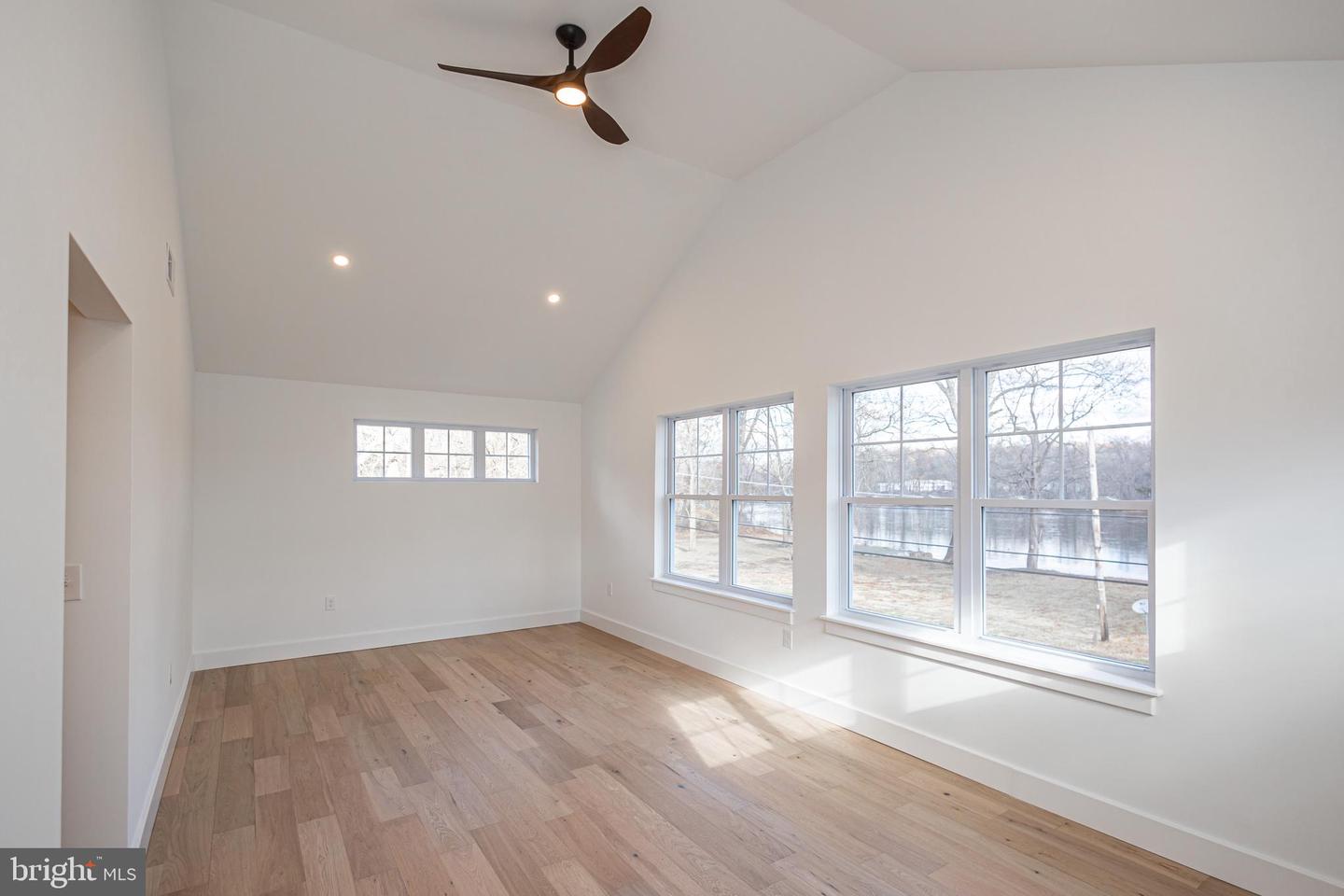 1434 River Rd Property Photo 20