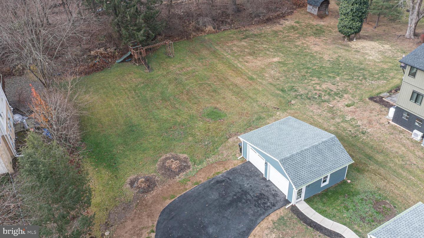 1434 River Rd Property Photo 32