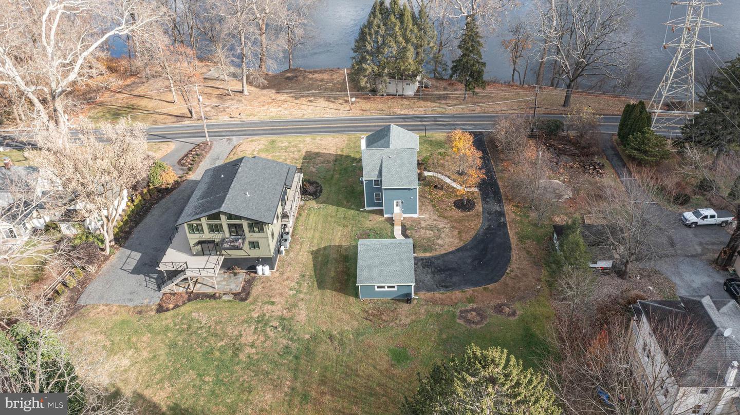 1434 River Rd Property Photo 35