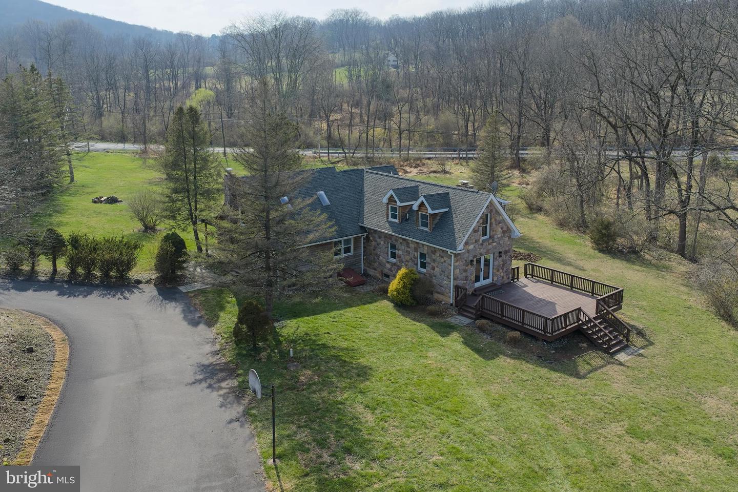 4325 Lehnenberg Rd Property Photo 1