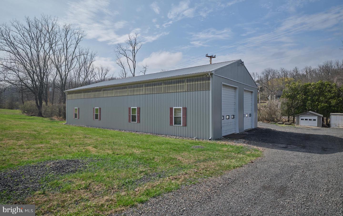 4325 Lehnenberg Rd Property Photo 4