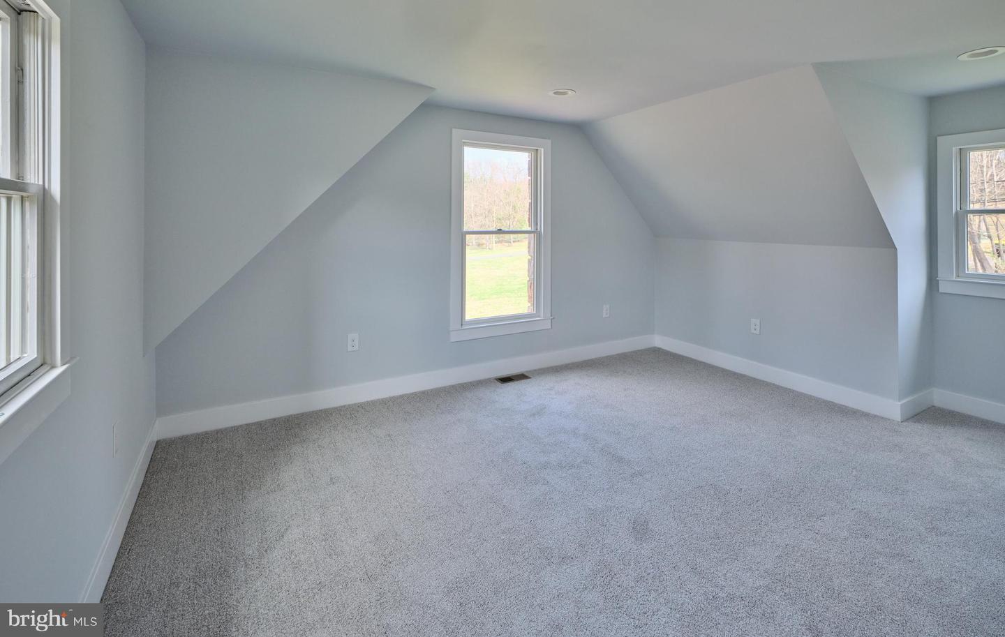 4325 Lehnenberg Rd Property Photo 28