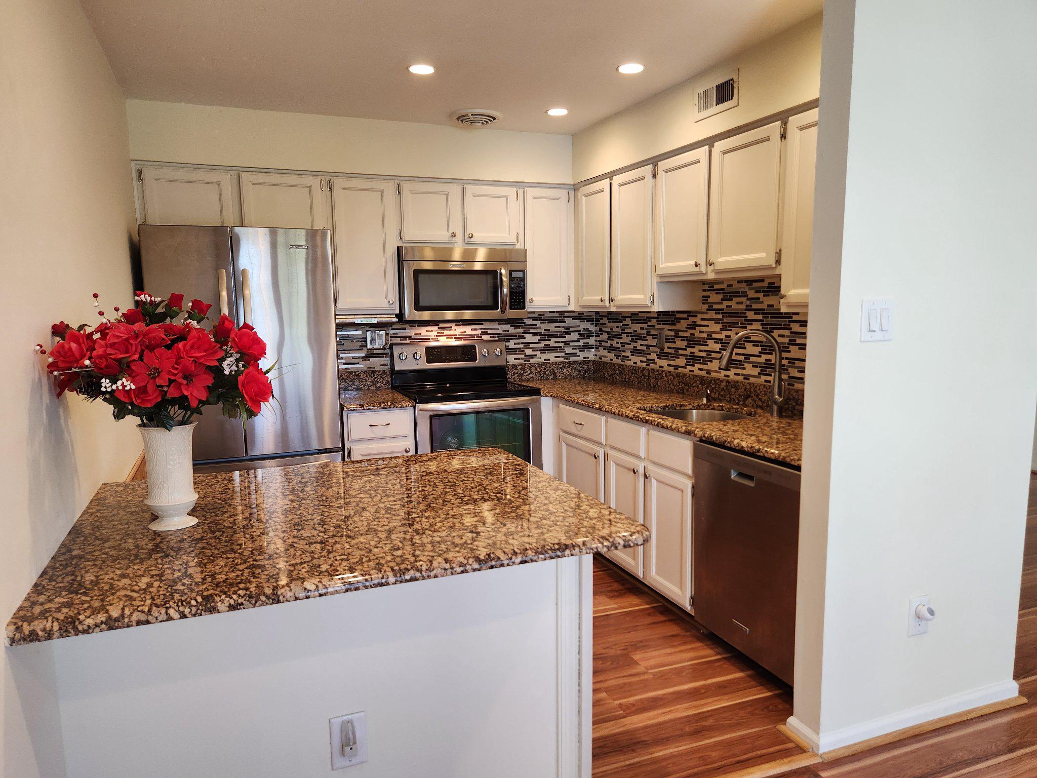 2401 Greensward N #b7 Property Photo 15