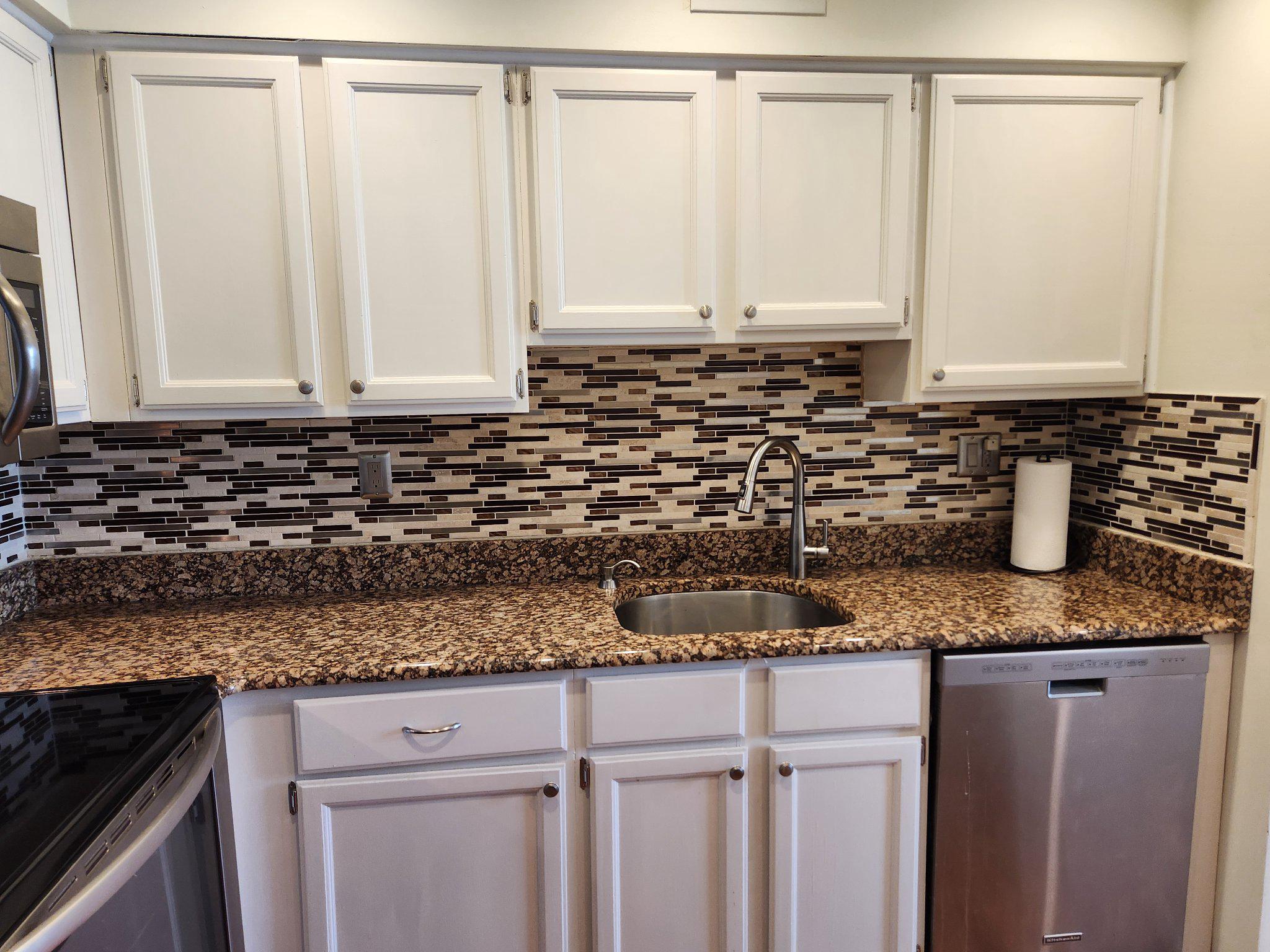 2401 Greensward N #b7 Property Photo 18