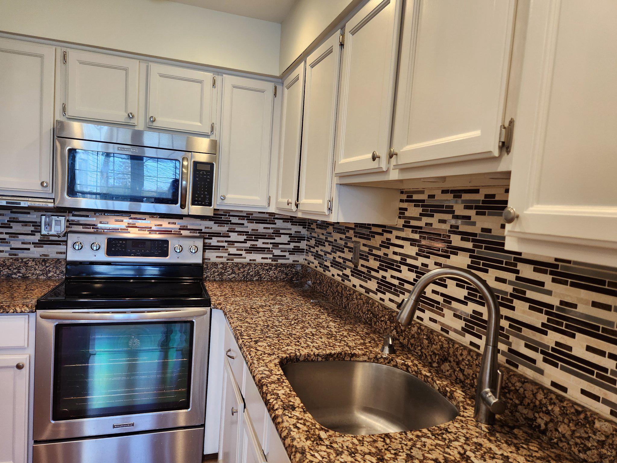 2401 Greensward N #b7 Property Photo 19