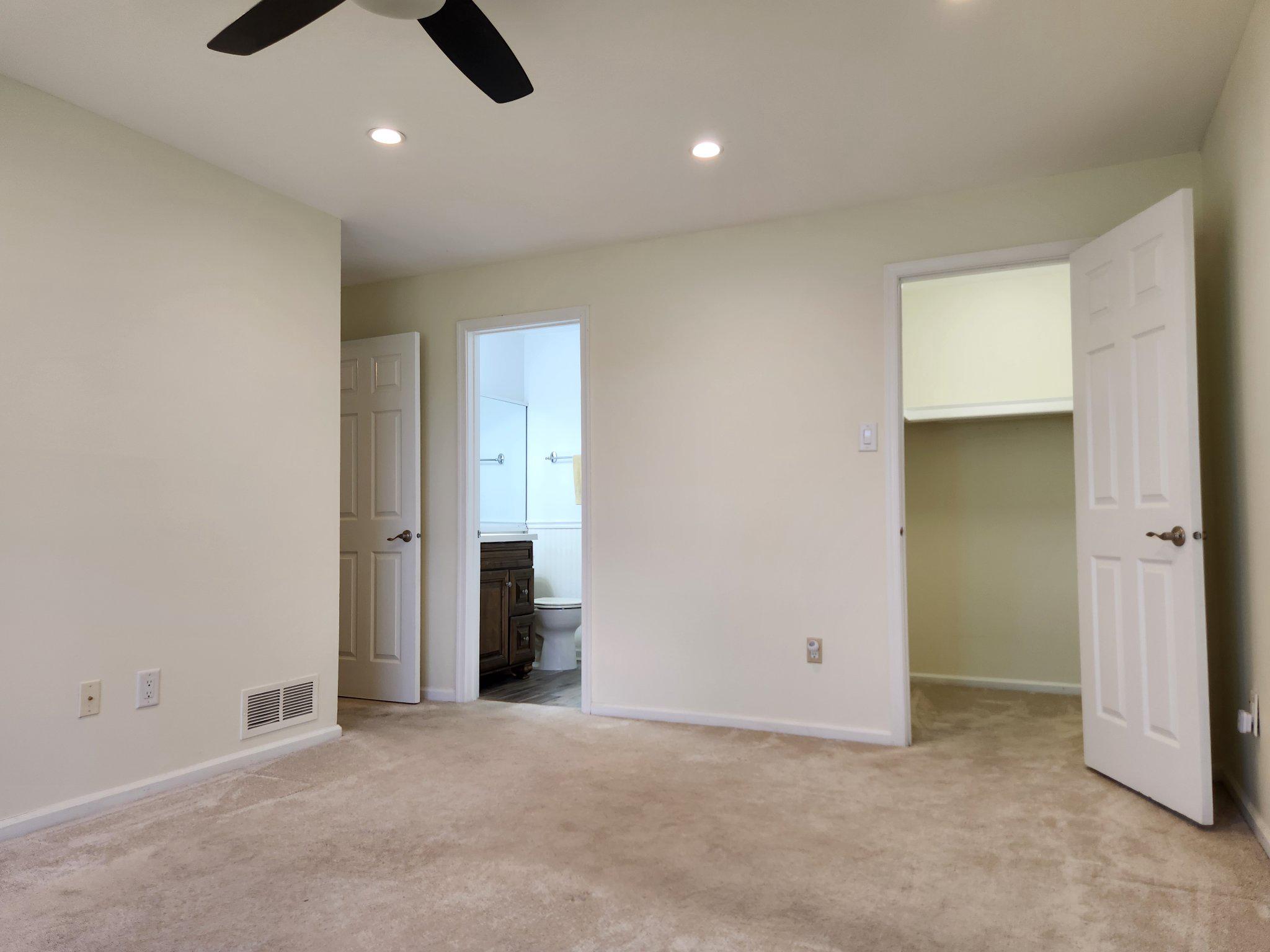 2401 Greensward N #b7 Property Photo 25