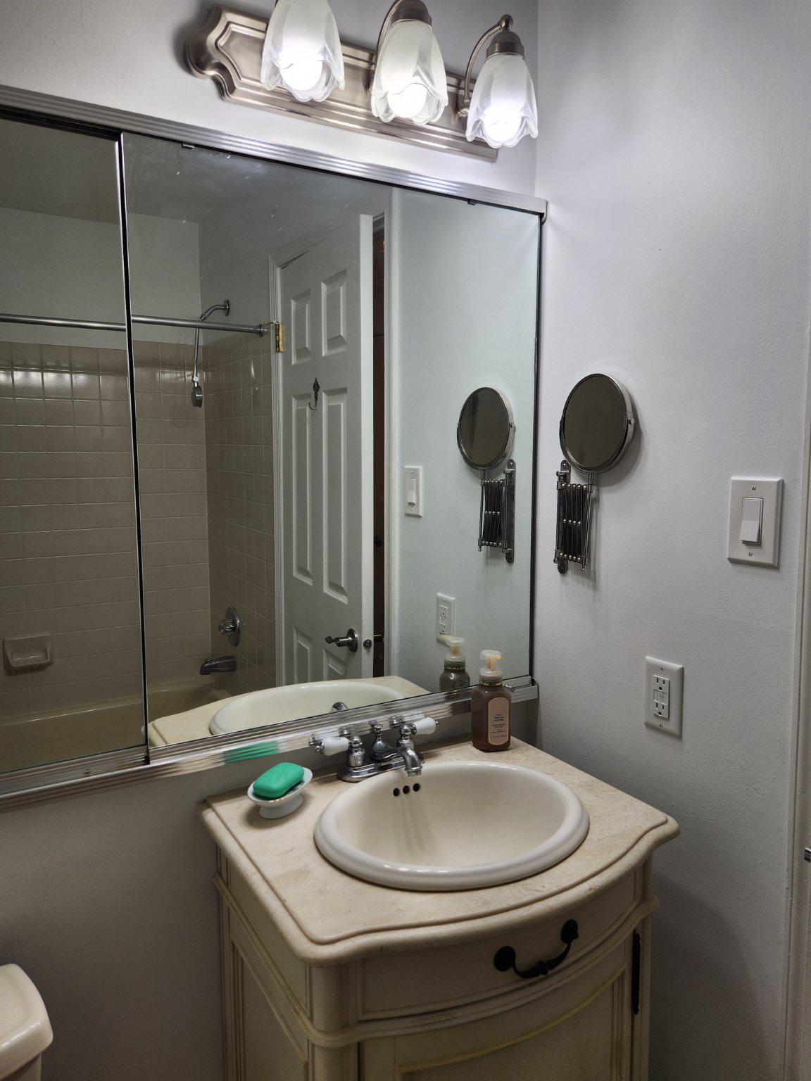 2401 Greensward N #b7 Property Photo 34