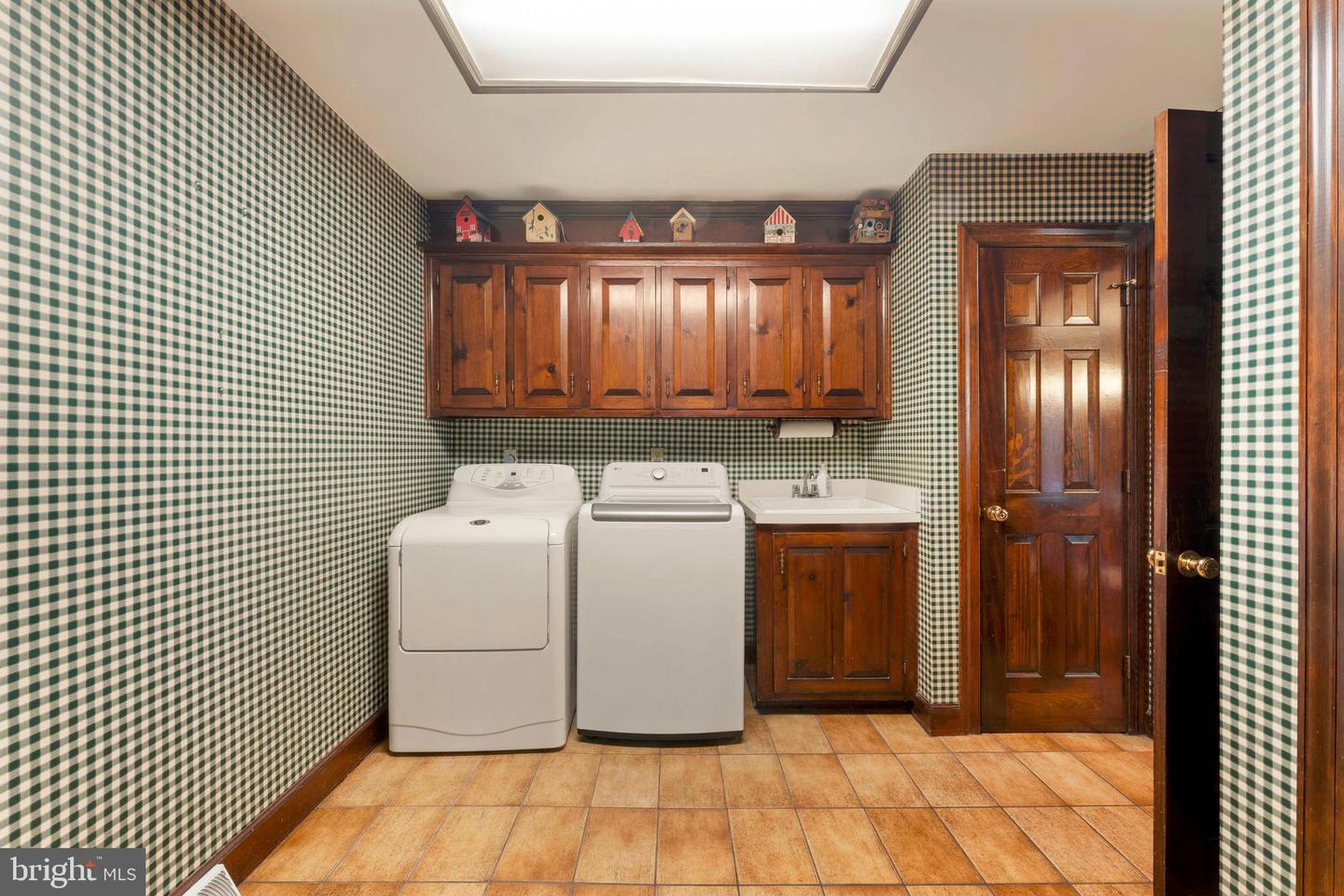 111 Cedar Glen Dr Property Photo 30