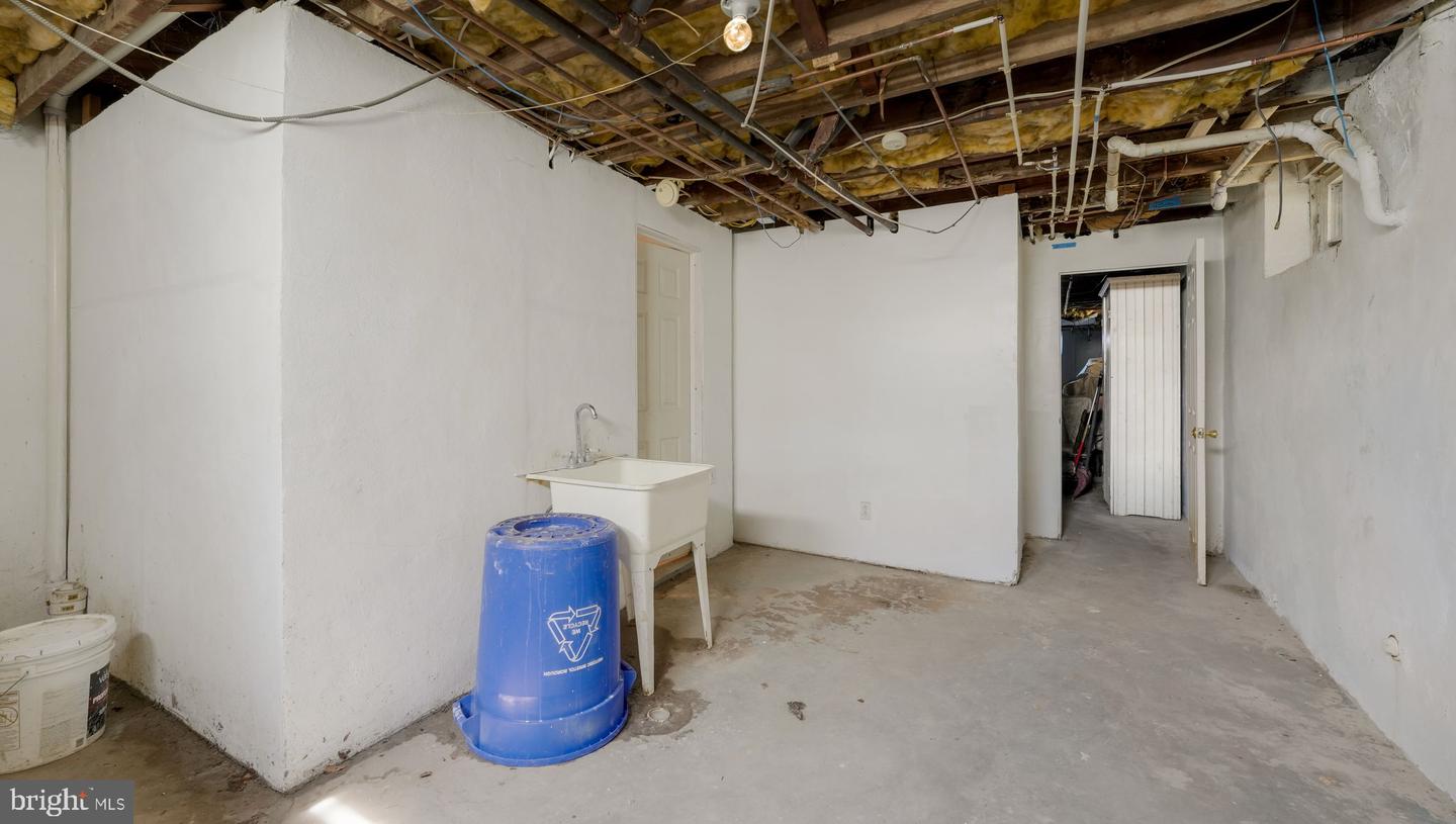 210 Pond St Property Photo 50