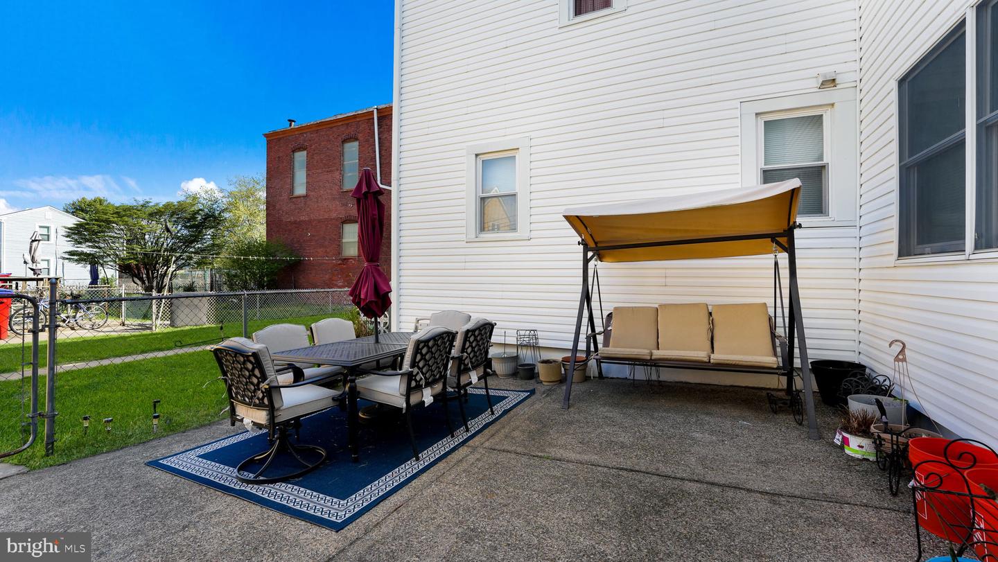301 Lafayette St Property Photo 115