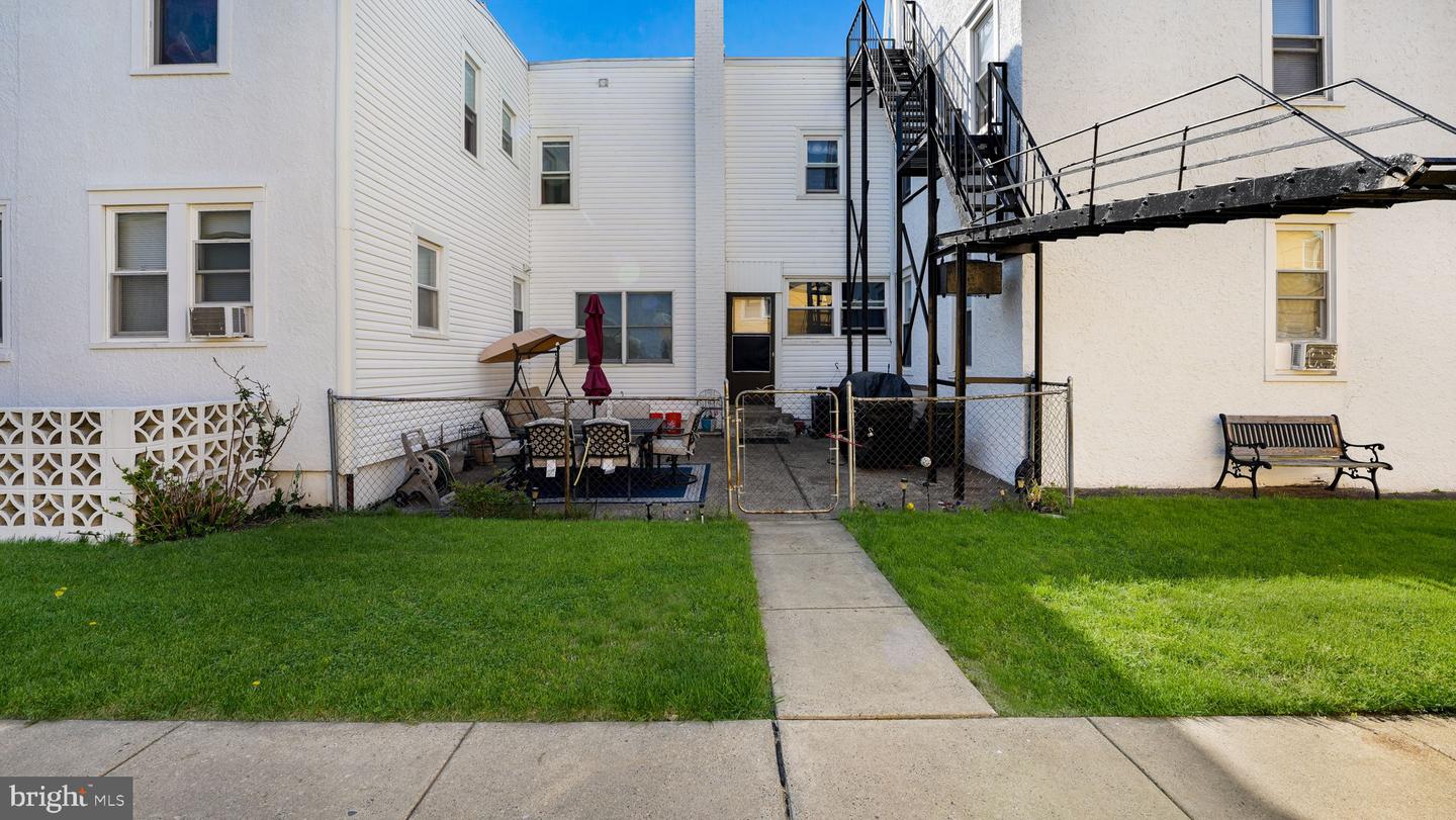 301 Lafayette St Property Photo 116