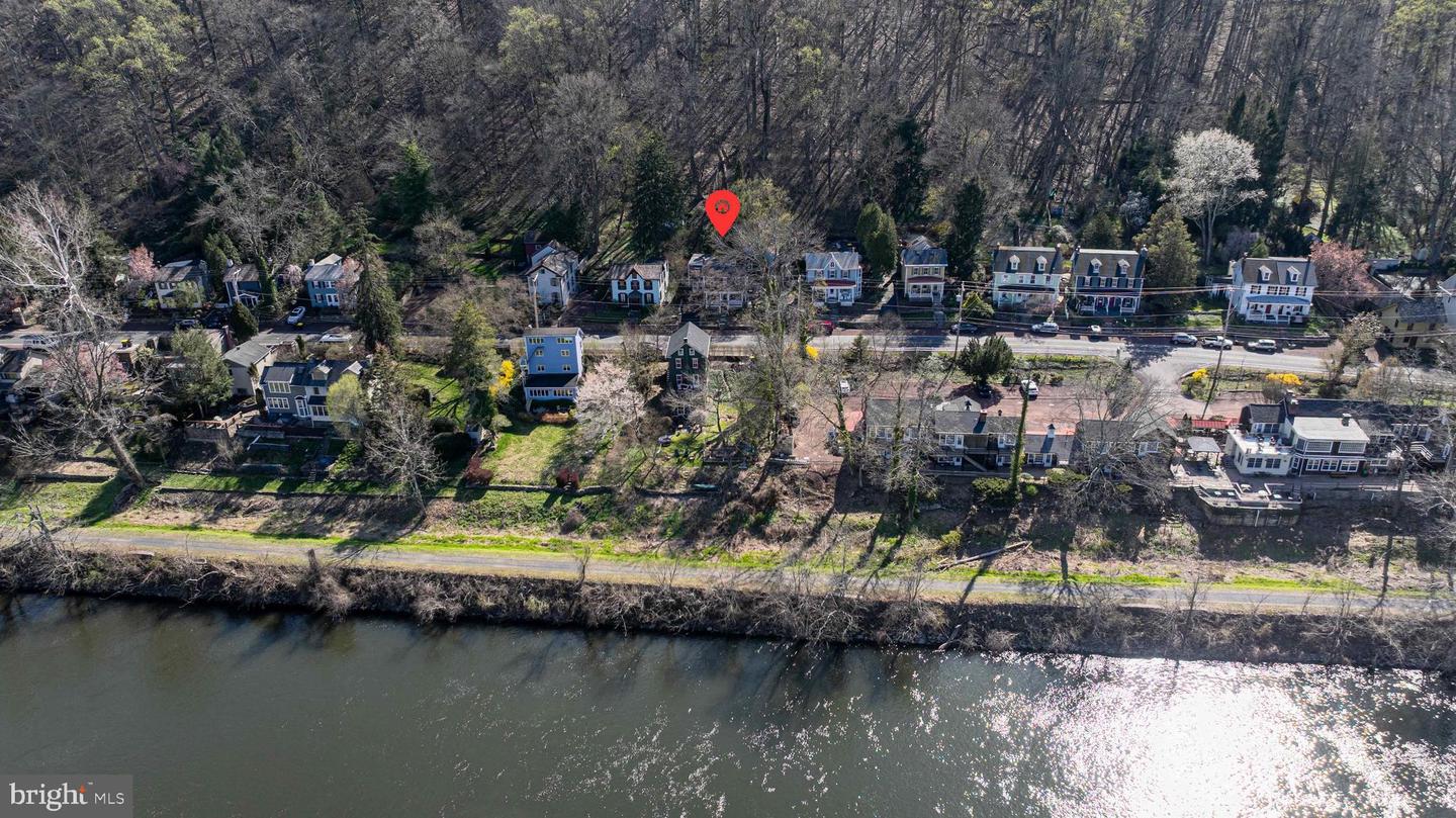 3673 River Rd Property Photo 2