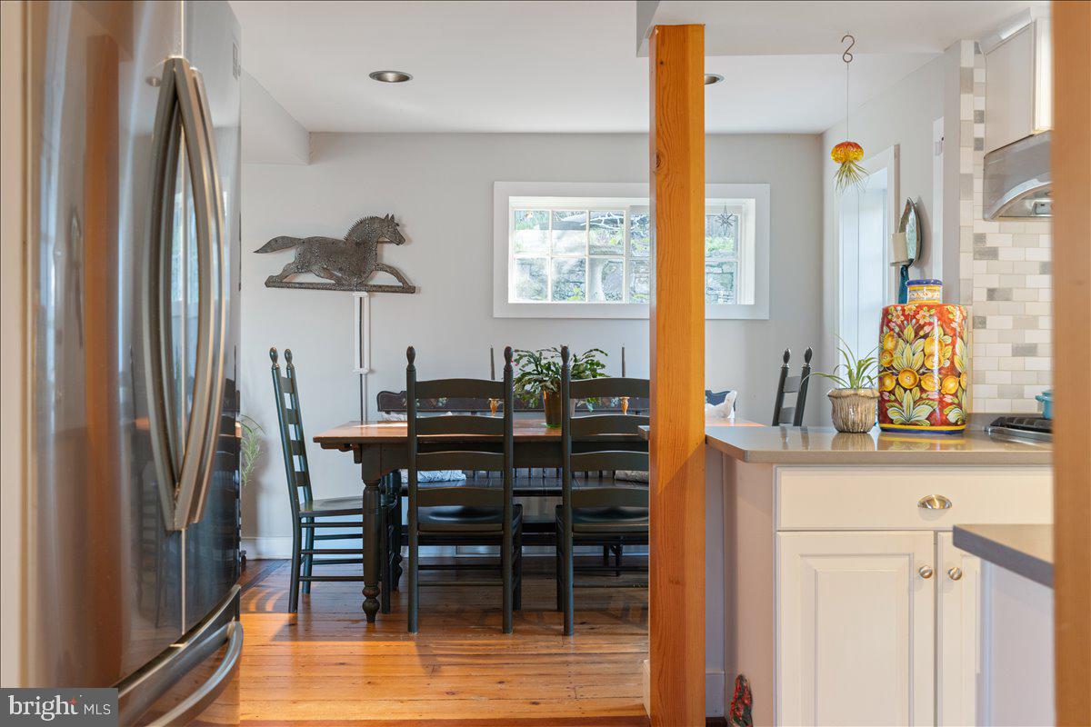 3673 River Rd Property Photo 17