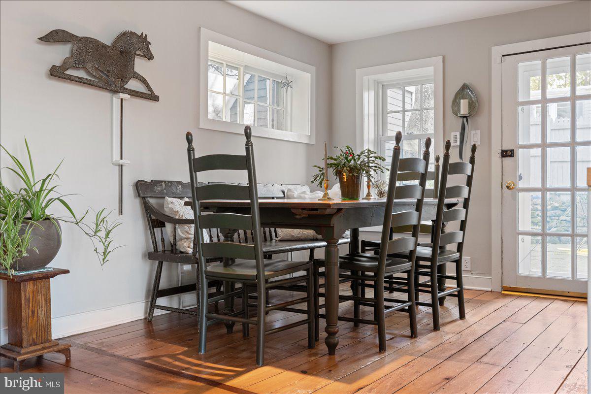 3673 River Rd Property Photo 21