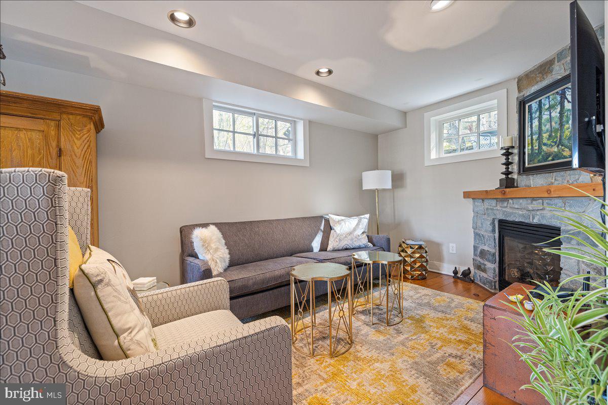 3673 River Rd Property Photo 22