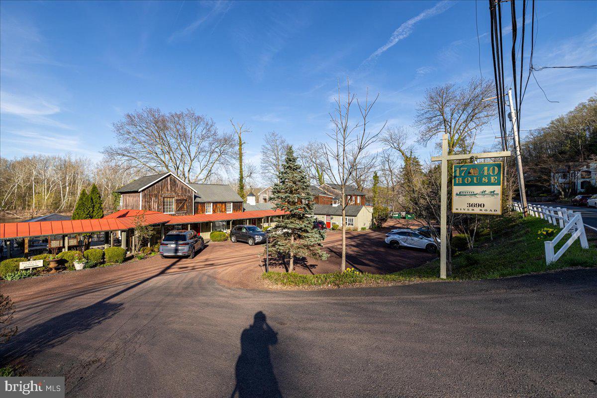 3673 River Rd Property Photo 49