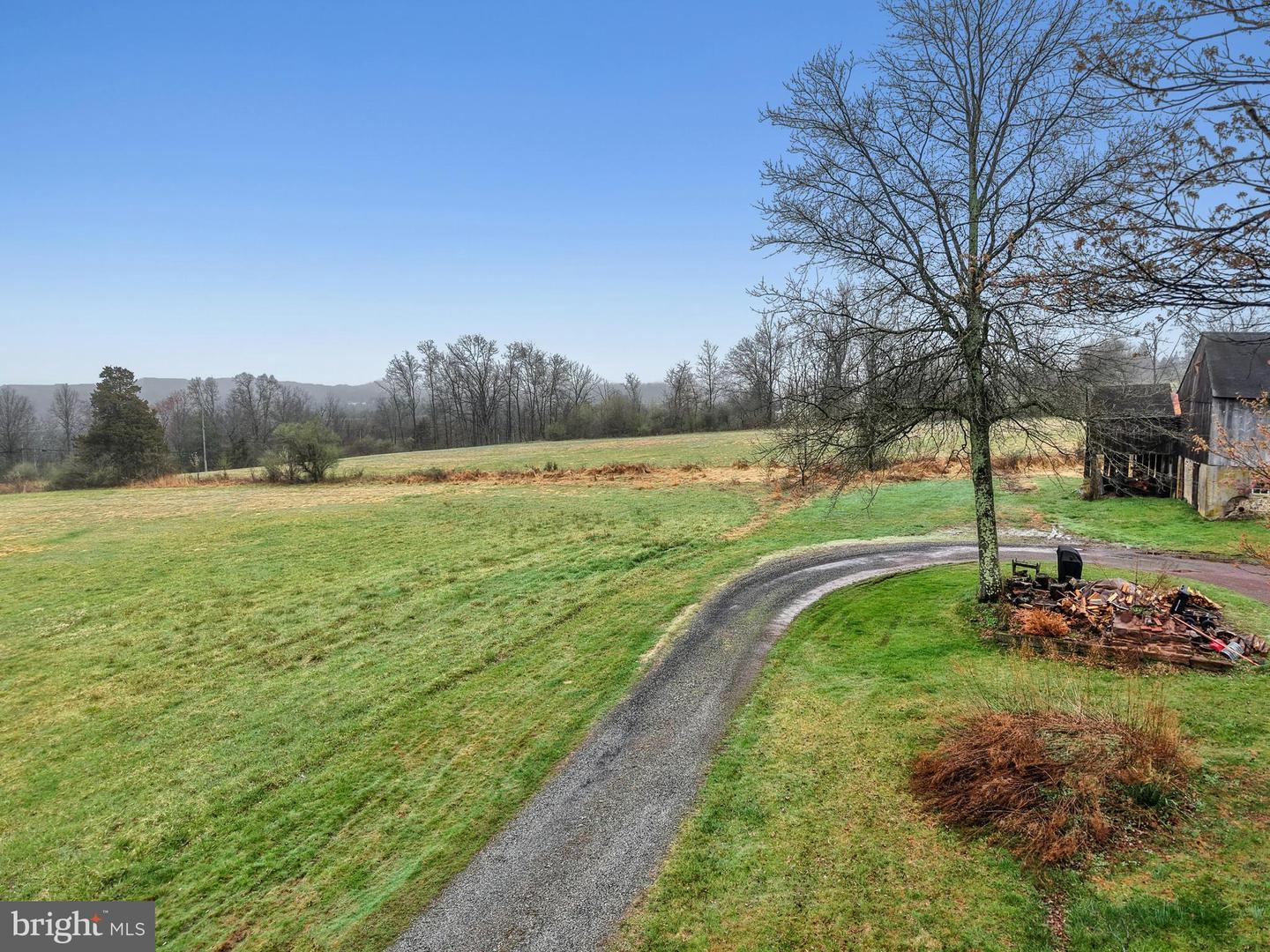 4196 Tollgate Rd Property Photo 5